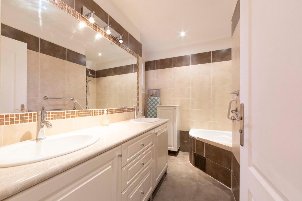 Апартаменти Robert Soleau Bright Design Flat Center Of Антіб Екстер'єр фото